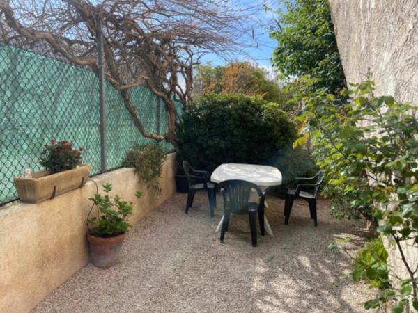 MAISON DUPLEX T6  / 4 CHAMBRES / JARDIN ET DOUBLE STATIONNEMENT