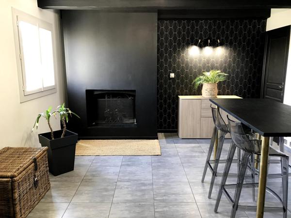 MAISON DUPLEX T6  / 4 CHAMBRES / JARDIN ET DOUBLE STATIONNEMENT