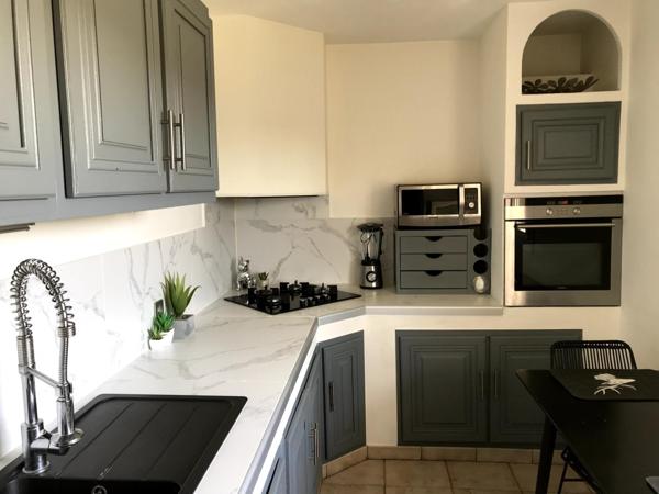 MAISON DUPLEX T6  / 4 CHAMBRES / JARDIN ET DOUBLE STATIONNEMENT