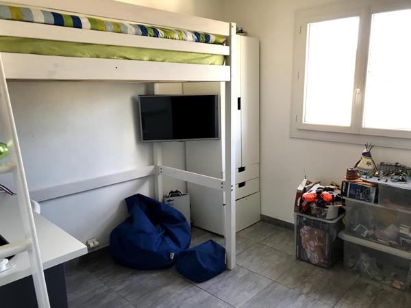 MAISON DUPLEX T6  / 4 CHAMBRES / JARDIN ET DOUBLE STATIONNEMENT