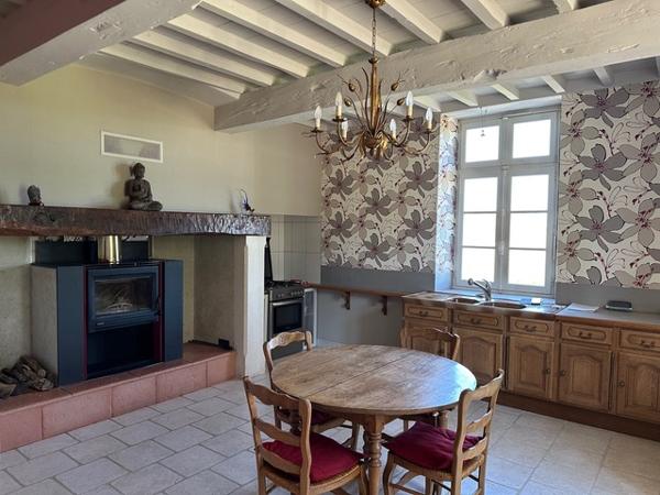 Lectoure (32700) Domaine avec maison en pierres et annexes près de Lectoure