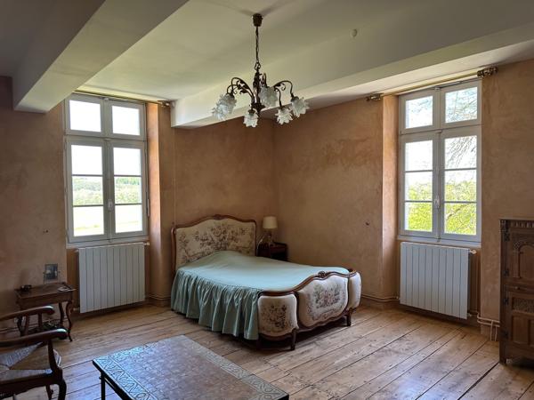 Lectoure (32700) Domaine avec maison en pierres et annexes près de Lectoure