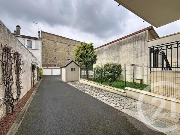Immeuble à vendre  182 m 2   CHOISY LE ROI  - 94