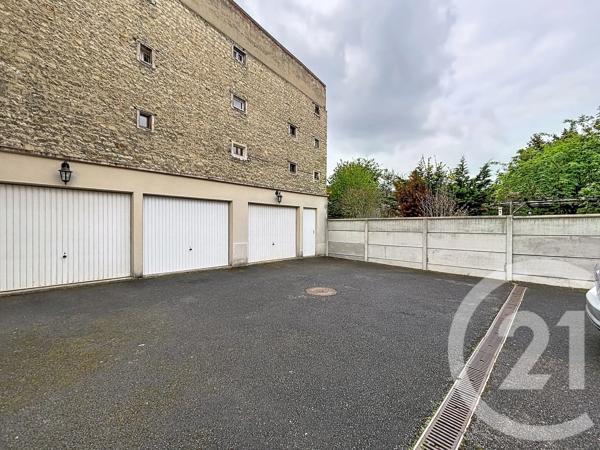 Immeuble à vendre  182 m 2   CHOISY LE ROI  - 94