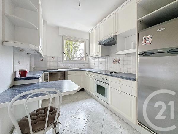 Appartement F3 à vendre  3 pièces - 64,36 m 2   CHOISY LE ROI  - 94