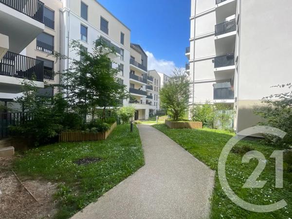 Appartement F4 à vendre  4 pièces - 83,37 m 2   BOBIGNY  - 93