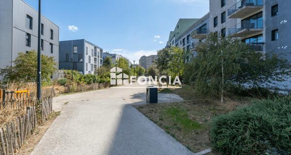 À vendre Appartement 3 pièces 75.37 m² - Saint-denis 93200
