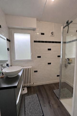 SUR LES HAUTEURS DE BOIS GUILLAUME, PROCHE GARE, MAISON FAMILIALE 612 000 €