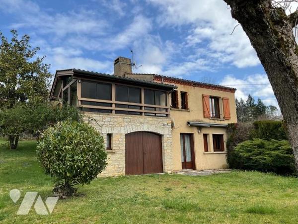 A VENDRE : Maison d'habitation de plain-pied avec sous-sol, sur les hauteurs d'un village, avec...