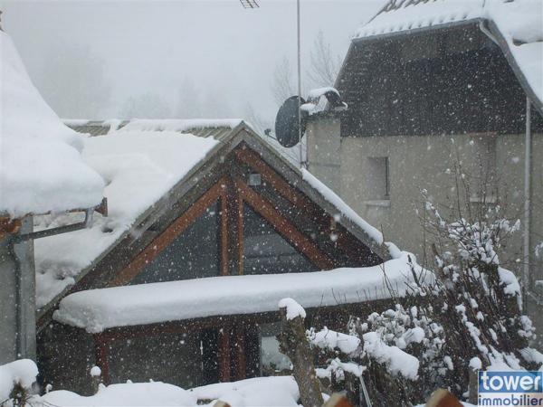 Maison de hameau de 100m² avec 4 chambres, un atelier et terrain