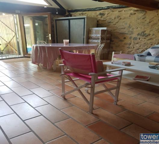 Maison de hameau de 100m² avec 4 chambres, un atelier et terrain