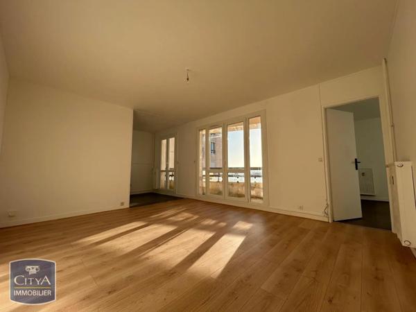 Appartement à louer 4 pièces 80m²