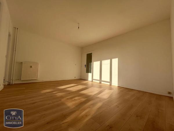 Appartement à louer 4 pièces 80m²