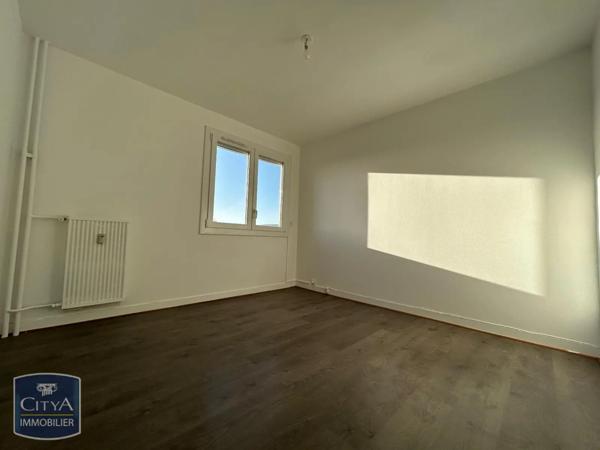 Appartement à louer 4 pièces 80m²