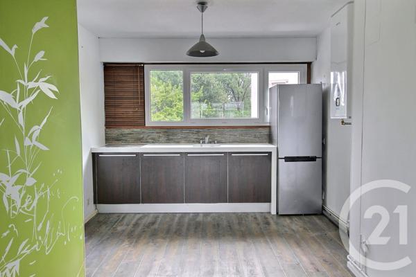 Appartement F3 à vendre  3 pièces - 57 m 2   PESSAC  - 33