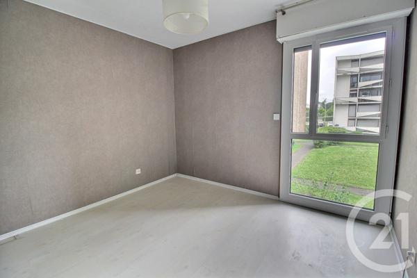 Appartement F3 à vendre  3 pièces - 57 m 2   PESSAC  - 33