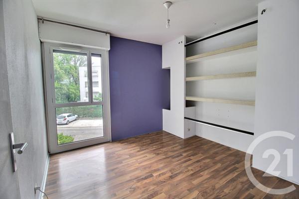 Appartement F3 à vendre  3 pièces - 57 m 2   PESSAC  - 33