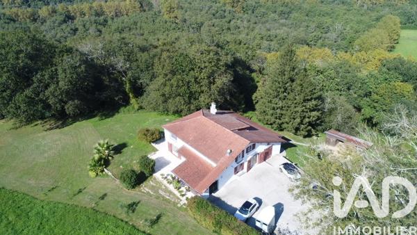 Maison à vendre 8 pièces 221 m² Urt