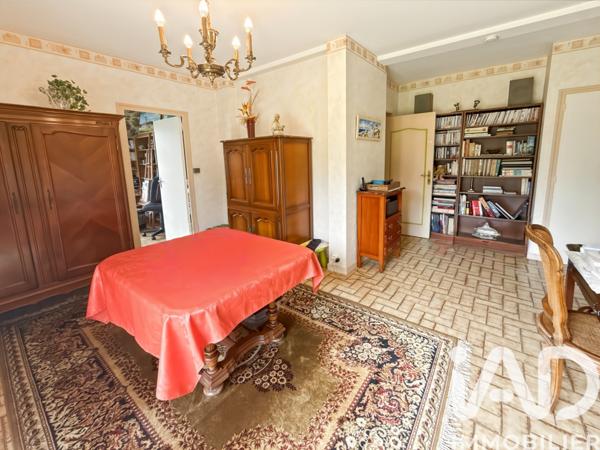 Maison à vendre 10 pièces 180 m² Saint-Genest-Lerpt
