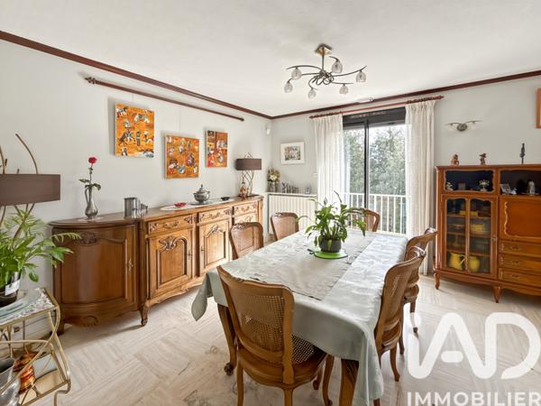 Maison à vendre 10 pièces 180 m² Saint-Genest-Lerpt