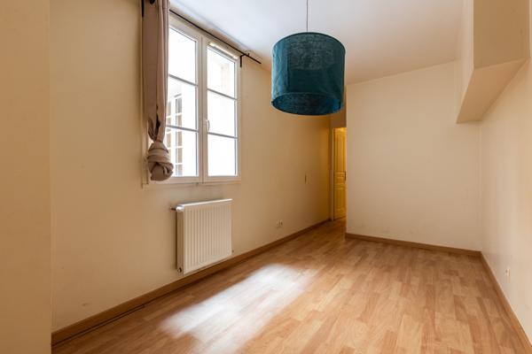 Appartement 3 pièce(s) 2 chambre(s) 82 m²