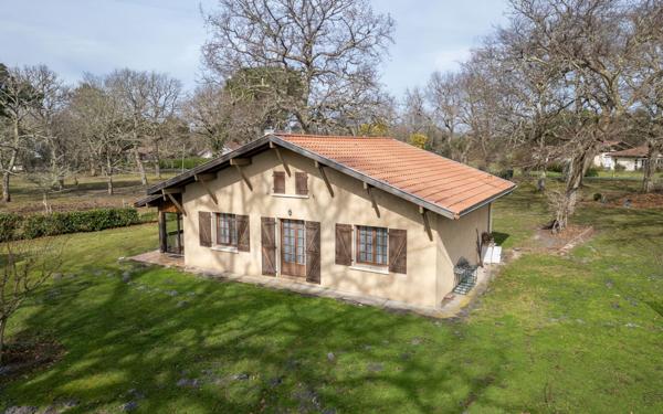 Maison à vendre    3 pièces •  Lit-et-Mixe