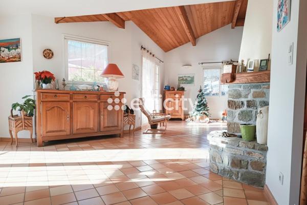 Maison 9 pièces - 230 m² Exclusivité efficity