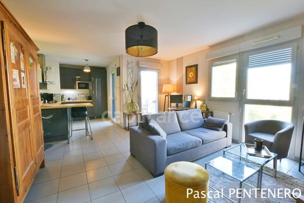 T2 de 49 m² avec terrasse – résidence de 2012 – Vénissieux