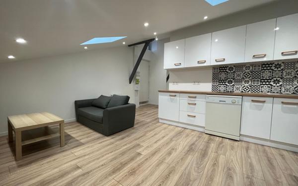 Appartement à louer    1 pièce • 19,81 m2 Belleville