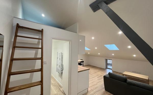 Appartement à louer    1 pièce • 19,81 m2 Belleville