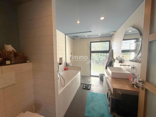 Maison 7 pièces avec piscine au calme