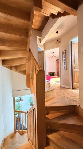 Maison bourgeoise de 210m2 sur 650m2 de terrain arboré