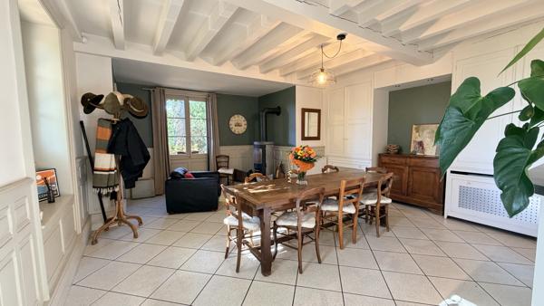 Maison bourgeoise de 210m2 sur 650m2 de terrain arboré