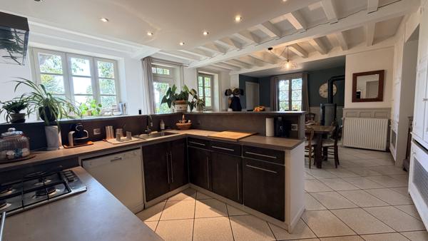 Maison bourgeoise de 210m2 sur 650m2 de terrain arboré