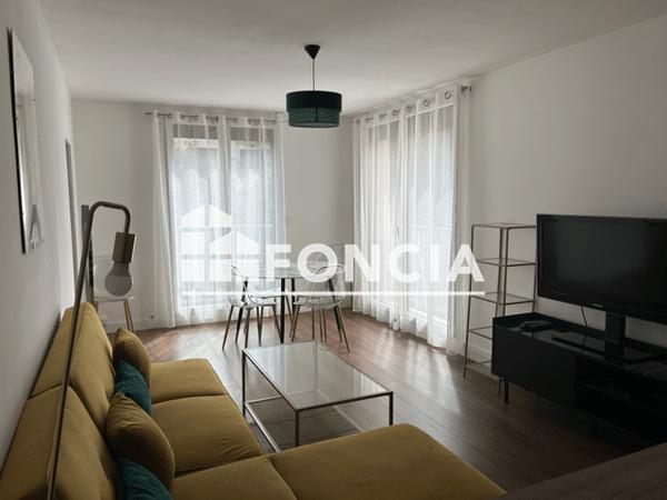Location Appartement 4 pièces 77 m² - 1 RUE REGINALD Orleans 45000