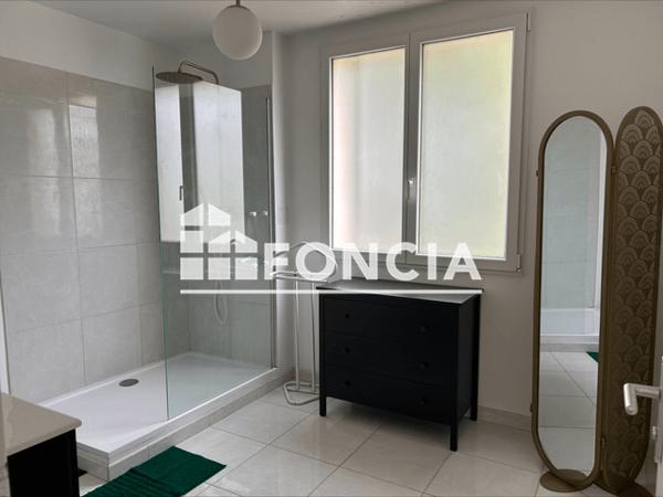 Location Appartement 4 pièces 77 m² - 1 RUE REGINALD Orleans 45000