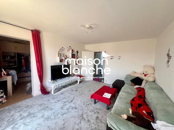 Saint Maixent Appartement  4 pièce(s) 82 m2