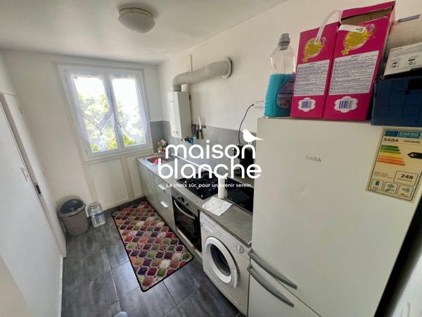 Saint Maixent Appartement  4 pièce(s) 82 m2