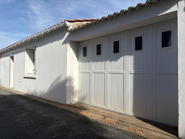 Maison coeur de Croix de Vie 2 ch et garage avec terrain sans-à-vis