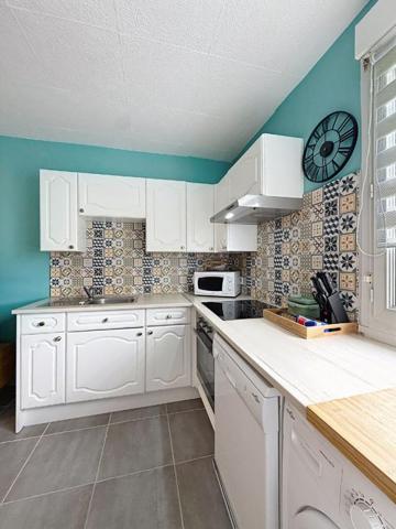 Appartement T2 de 38 m2, vendu entièrement meublé. Vannes Albert 1er Kercado