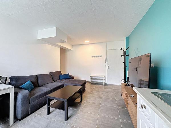 Appartement T2 de 38 m2, vendu entièrement meublé. Vannes Albert 1er Kercado