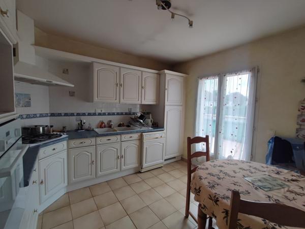 À vendre - Maison individuelle, 5 pièces située à Ballan-Miré (37510)