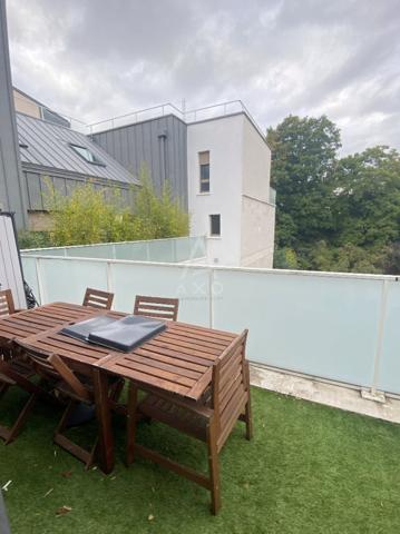 SURESNES - CENTRE VILLE/ PARC DU CHATEAU - APPARTEMENT 4 PIECES/ 3 CHAMBRES AVEC PARKING ET DOUBLE TERRASSE