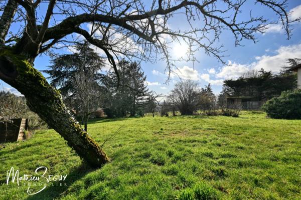 Maison individuelle à bâtir sur un terrain de 378 m² à POLLIONNAY (69)