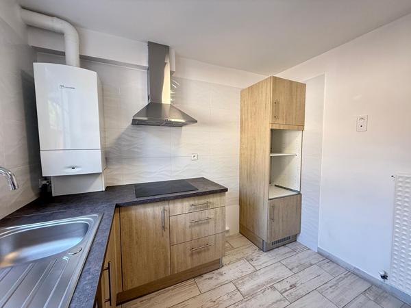 A LOUER - MURET - Appartement T3 de 57 m² avec cuisine équipée, jardin et cour - G1333