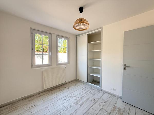 A LOUER - MURET - Appartement T3 de 57 m² avec cuisine équipée, jardin et cour - G1333