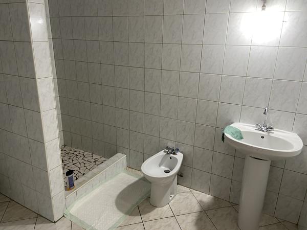 Appartement avec terrasse 2 chambres en location au Gosier