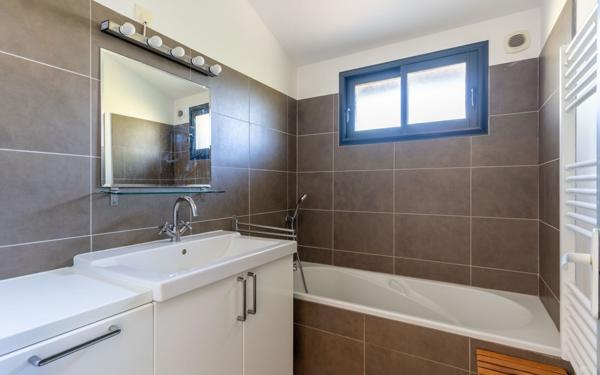 Maison à vendre    4 pièces •  Biscarrosse