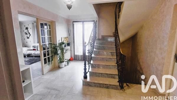 Maison à vendre 7 pièces 160 m² Paray-Vieille-Poste