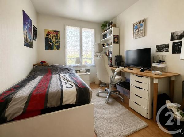 Appartement F4 à vendre  4 pièces - 72,20 m 2   VILLEPARISIS  - 77
